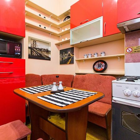 Біля Дзиги Сучасна Квартира На Вулиці Вірменській 35 Lviv Eksteriør billede