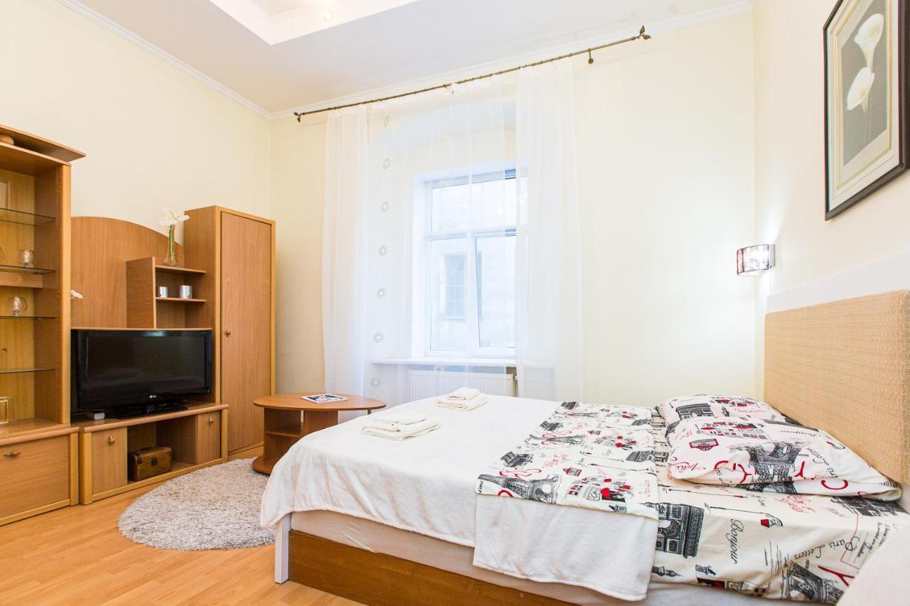 Біля Дзиги Сучасна Квартира На Вулиці Вірменській 35 Lviv Eksteriør billede