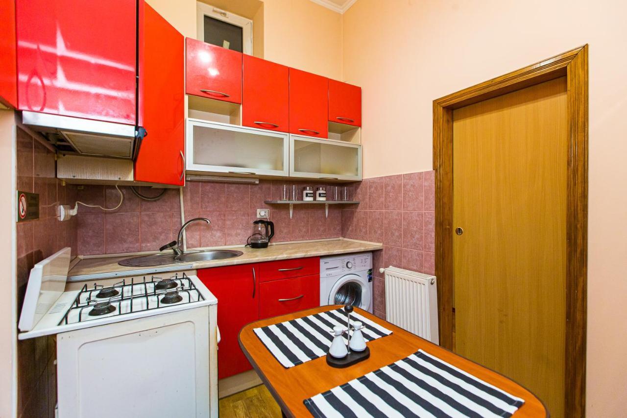 Біля Дзиги Сучасна Квартира На Вулиці Вірменській 35 Lviv Eksteriør billede